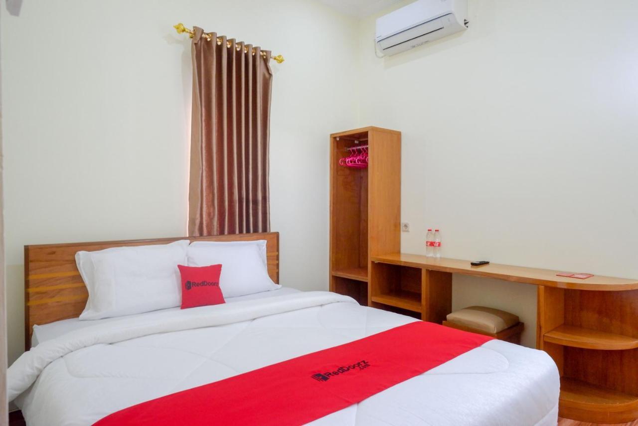 Reddoorz Near Rita Supermall Purwokerto 2 Extérieur photo