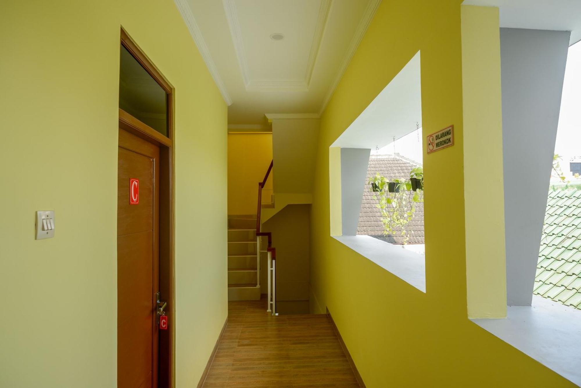 Reddoorz Near Rita Supermall Purwokerto 2 Extérieur photo