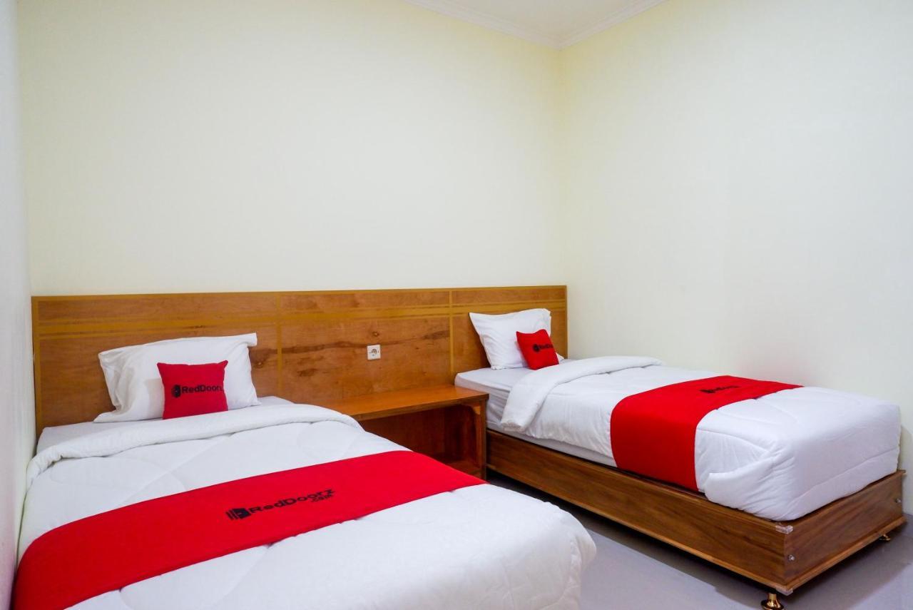 Reddoorz Near Rita Supermall Purwokerto 2 Extérieur photo
