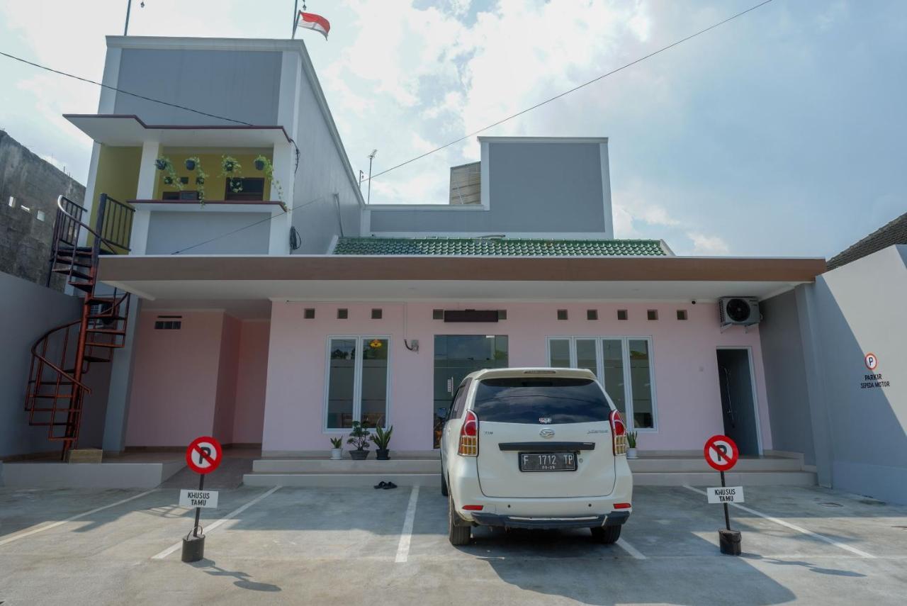 Reddoorz Near Rita Supermall Purwokerto 2 Extérieur photo